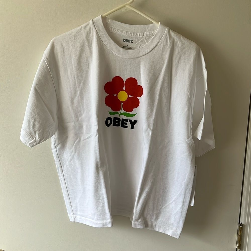 Obey Growth T-shirt Size L NWT White